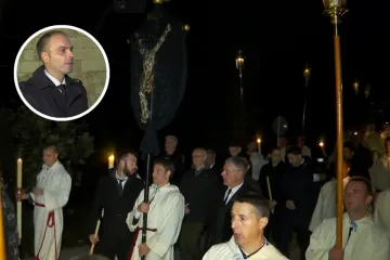 Tradicionalna procesija na Hvaru: Križono&scaron;a Antonio otkrio koliko je čekao svoj red