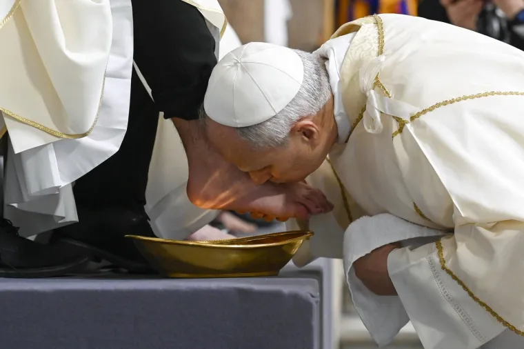 Snažna poruka iz Rima: Papa Lav predvodit će procesiju i sam nositi križ