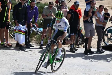 Biciklist te&scaron;ko stradao na treningu: Stavljen je u induciranu komu, javio se tim