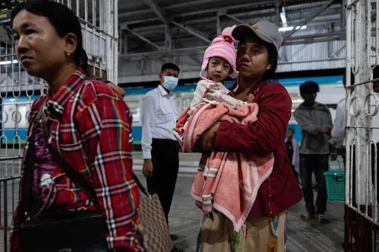 Prije pet godina pokrenuo državni udar, a danas skinuo vojnu odoru i stupio na vlast