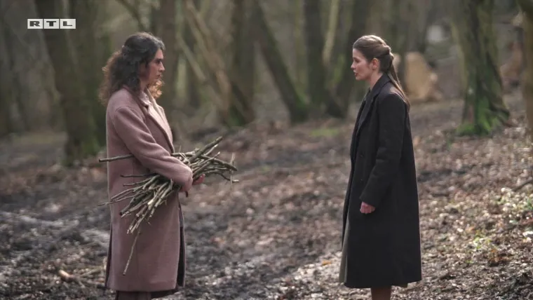 Tereza moli Babu Ljubu za pomoć, a doktor Hodžić zove Teodoru da pobjegne s njim