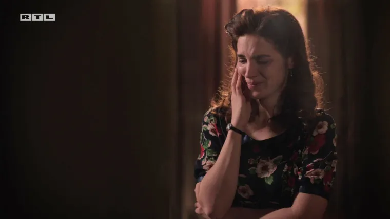 Tereza moli Babu Ljubu za pomoć, a doktor Hodžić zove Teodoru da pobjegne s njim