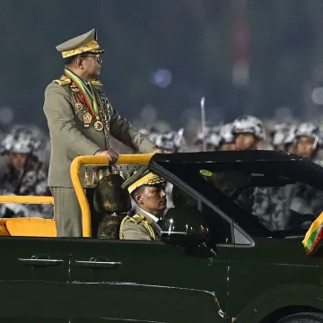 Prije pet godina pokrenuo državni udar, a danas skinuo vojnu odoru i stupio na vlast