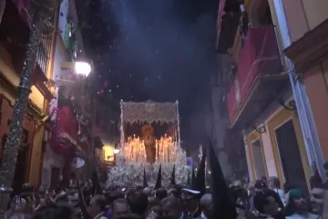 Od Zagreba do Seville: Veliki petak u ti&scaron;ini i molitvi, ali ovi prizori izazivaju duboke emocije