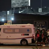 Tragedija na stadionu! Mrtav navijač, deseci ozlijeđenih uoči derbija - kruže snimke