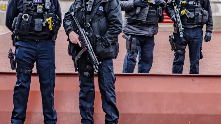 Misija 'čuvaj gradonačelnika' po&scaron;la po krivu: Policajci zaboravili ne&scaron;to nemoguće...