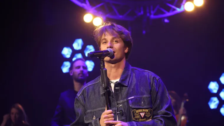 Jakov Jozinović iznenadio publiku u Srbiji: Otpjevao im je pjesmu koju dosad nisu čuli