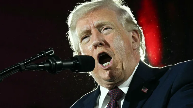 Trump: 'Velika je &scaron;ansa da ćemo sutra postići dogovor'. Pomorska luka u UAE na meti projektila