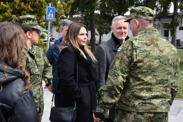Thompson točno u ponoć poslao poruku, oglasila se i supruga Sandra: Evo &scaron;to su poručili