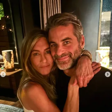 Jennifer Aniston proslavila Uskrs s novim dečkom pa podijelila zajedničke fotografije
