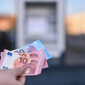 Hrvat (70) pročitao članak da se političar obogatio ulaganjem u dionice i naftu: Zatim ostao bez pola milijuna &euro;