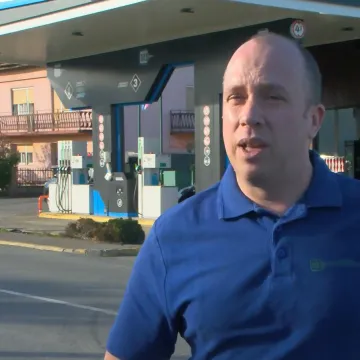 Vlasnik male benzinske zaradit će na litri benzina tek 1 cent: 'Najbliži nisu mogli vjerovati'