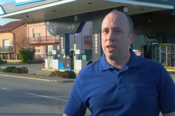 Vlasnik male benzinske zaradit će na litri benzina tek 1 cent: 'Najbliži nisu mogli vjerovati'