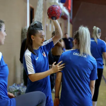 Hrvatska ženska reprezentacija spremna za zavr&scaron;nicu: Kapetanica se vraća nakon godine dana