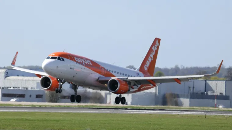 U&scaron;li smo u 'savr&scaron;enu oluju'! Prva poskupljenja avionskih karata već ovog mjeseca, evo koliko!