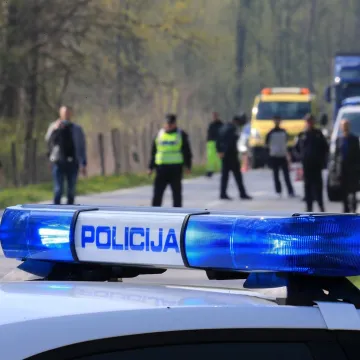 Kobna vožnja u Zagorju: Bez kacige i vozačke udario u ogradu mosta, hitno je hospitaliziran