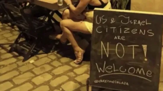 Ekspresno kažnjeni vlasnici kafića koji su poručili da državljani SAD-a i Izraela nisu dobrodo&scaron;li