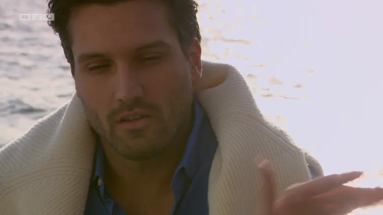 Novi poljubac prije finala: Petar dodatno rasplamsao emocije uoči odluke