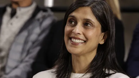 Ljubi bogatog moćnika i živi u sjene Melanije Trump: Kako izgleda druga dama Amerike?