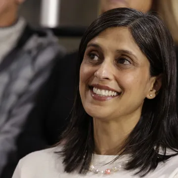 Ljubi bogatog moćnika i živi u sjene Melanije Trump: Kako izgleda druga dama Amerike?