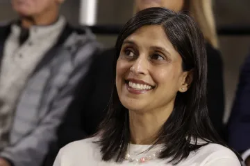 Ljubi bogatog moćnika i živi u sjeni Melanije Trump: Kako izgleda druga dama Amerike?