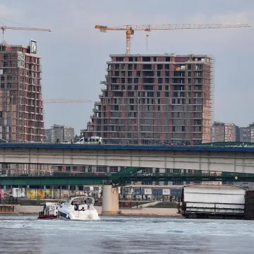 Sru&scaron;io se kran na gradili&scaron;tu! Jedan radnik poginuo, dvojica ozlijeđena