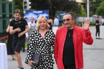 Željko Bebek poslao svojoj Ružici poruku koja topi srca: Evo kako su izgledali na vjenčanju