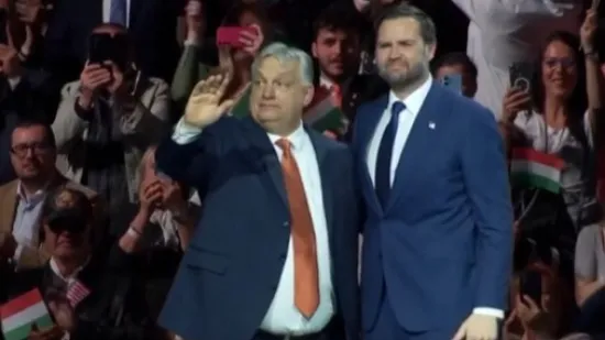 On je kamenčić u cipeli koji žulja EU, Putinov saveznik, Trumpov prijatelj i 'pljunuti' Mel Gibson