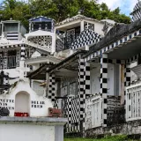 Crno-bijeli motivi i danas izazivaju znatiželju: Jedinstveno groblje privlači brojne turiste