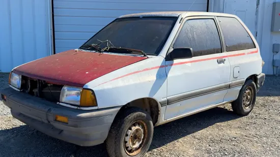 Prerezao je Ford napola i stvorio najuži auto na svijetu: Svi se okreću za njim, evo kako izgleda