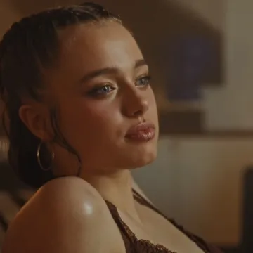 Postala ženstvenija i odbacila mu&scaron;ku modu: Ne zna se sliči ili vi&scaron;e na majku ili oca