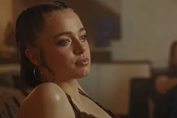 Postala ženstvenija i odbacila mu&scaron;ku modu: Ne zna se sliči ili vi&scaron;e na majku ili oca