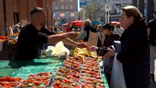 Uvozne jagode stigle na tržnice, a kad će domaće? 'S obzirom na sve &scaron;to se događa...'