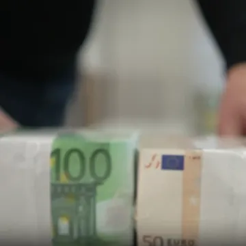 Sve na račun Hrvata: Od Audija vrijednog 65.000 eura do ureda s kupaonicom i kadom