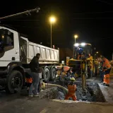Nevjerojatni prizori iz Zagreba: Pukla cijev na važnom raskrižju, sve je poplavljeno!