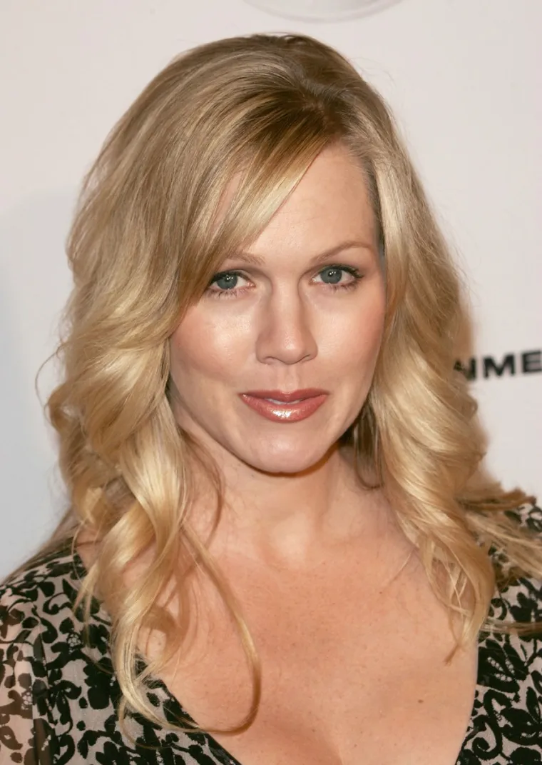 Jennie Garth se nakon razvoda liječila alkoholom i tabletama: 'Morali su mi ispumpavati želudac'