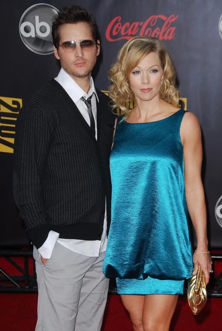 Jennie Garth se nakon razvoda liječila alkoholom i tabletama: 'Morali su mi ispumpavati želudac'