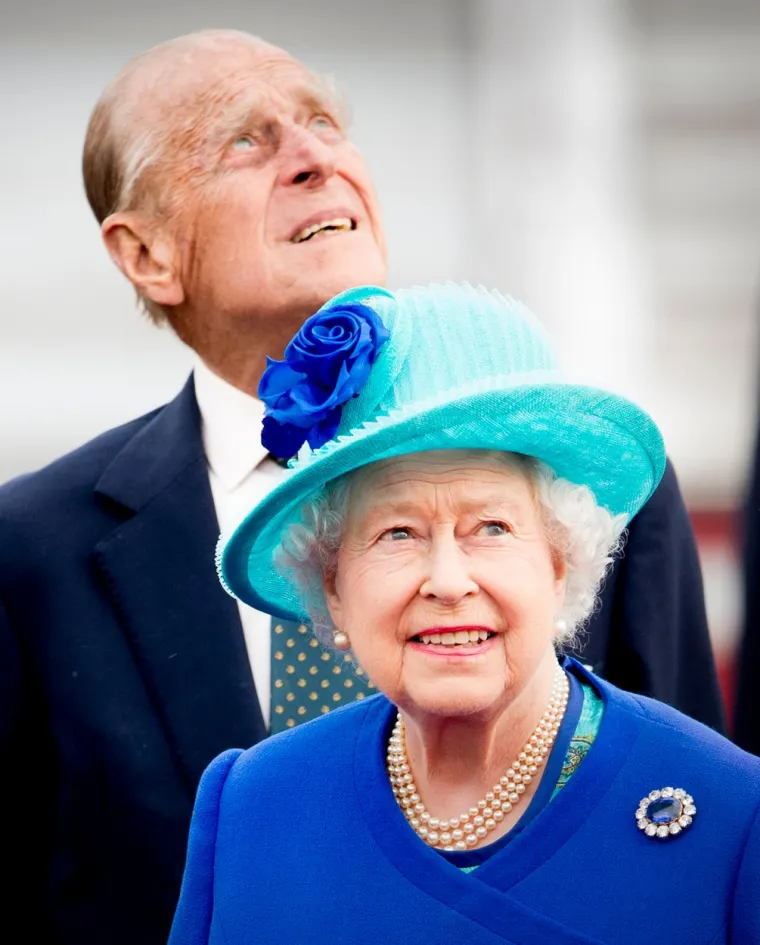 Upoznala ga je u djetinjstvu: Ovo je ljubavna priča kraljice Elizabete i princa Philipa