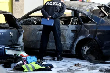 Zapalio se BMW u Zagrebu! Vatra progutala luksuzni auto, gorjela i Honda