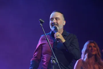 [KVIZ] Veliki fanovi Tonyja Cetinskog znat će sve o njegovim hitovima: Jesi li među njima?