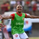 Legendarni nogometa&scaron; prevario 35 godina mlađu djevojku s njezinom prijateljicom