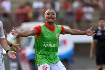 Legendarni nogometa&scaron; prevario 35 godina mlađu djevojku s njezinom prijateljicom