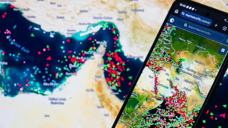 Oko 1400 brodova i dalje zarobljeno! Prolazi samo &scaron;ačica, Hormuz i dalje pod ključem