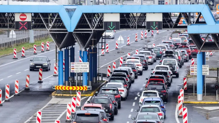 Od ponoći velika promjena na granicama Schengena! Evo &scaron;to se mijenja za putovnice