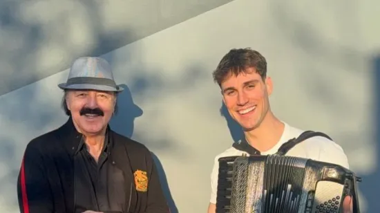 Haris Džinović u pulskoj Areni obilježava 40 godina karijere, a večer otvara mladi harmonika&scaron;