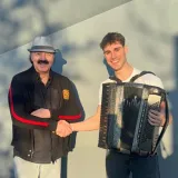 Haris Džinović u pulskoj Areni obilježava 40 godina karijere, a večer otvara mladi harmonika&scaron;