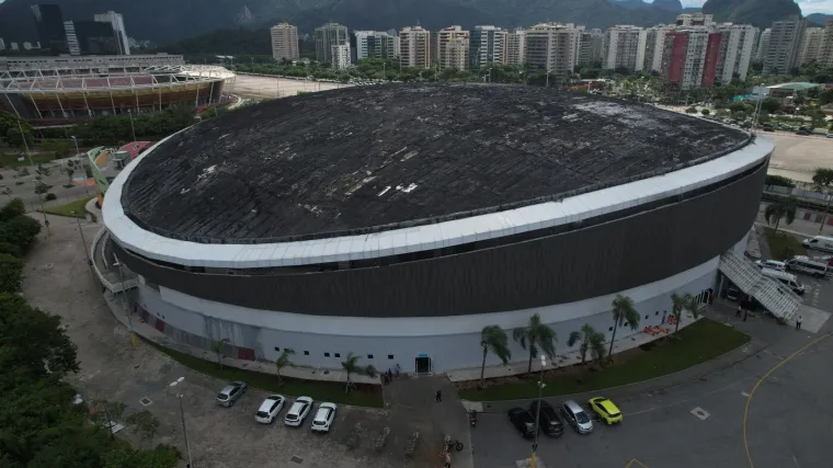 Dramatična bitka s vatrom koja je zahvatila biciklistički velodrom u Brazilu