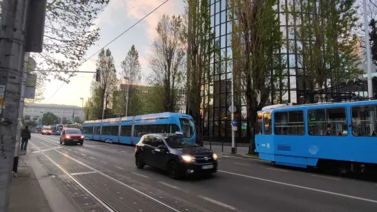 Jutarnji kolaps: Nesreća, zastoj tramvaja i zatvaranje ceste napravili kaos u Zagrebu