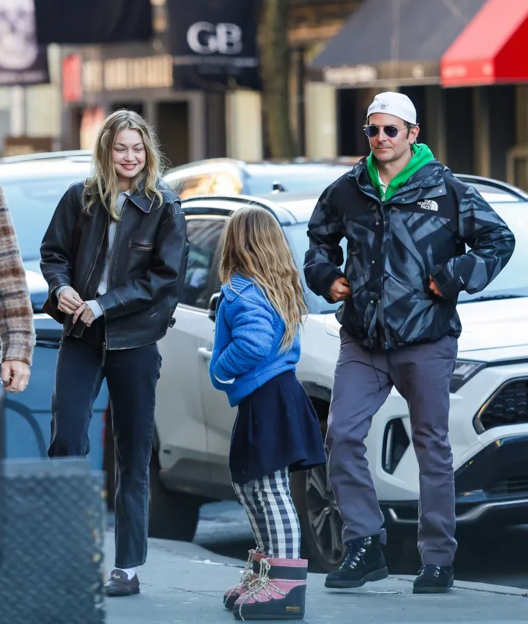 Ovako to izgleda kada svjetske zvijezde pro&scaron;etaju ulicom: Cooper i Hadid uhvaćeni u New Yorku