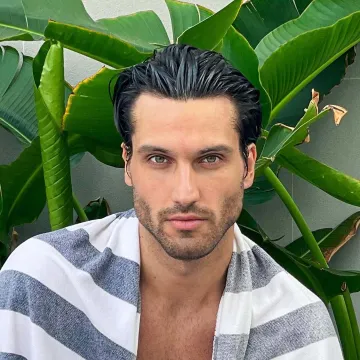 Živio je u Dubaiju, hodao za D&amp;G i prona&scaron;ao ljubav u realityju: Evo kako Petar izgleda van showa